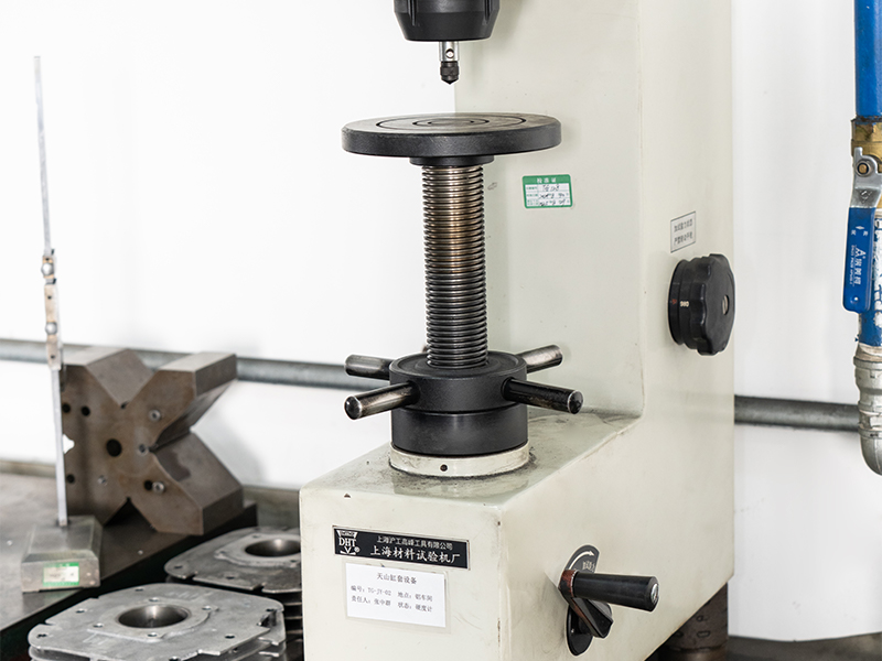 Bloco de cilindro Co. da zona de desenvolvimento de Ningbo Daxie Tianshan, LTD.